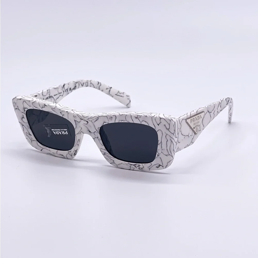 NEW PRADA CAT EYE SUNGLASSES SPR 13Z 17D5S0 PRADA PR13ZS NEW PR 13ZS WHITE
